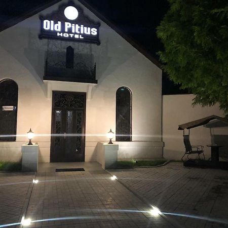 Hotel Old Pitius Pitsoenda Buitenkant foto