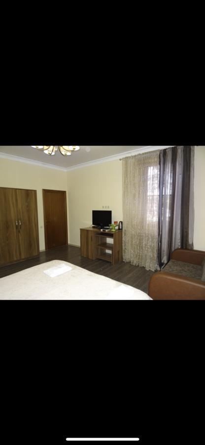 Hotel Old Pitius Pitsoenda Buitenkant foto