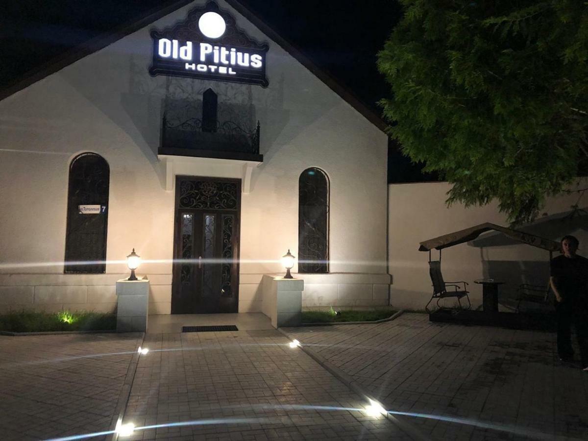 Hotel Old Pitius Pitsoenda Buitenkant foto