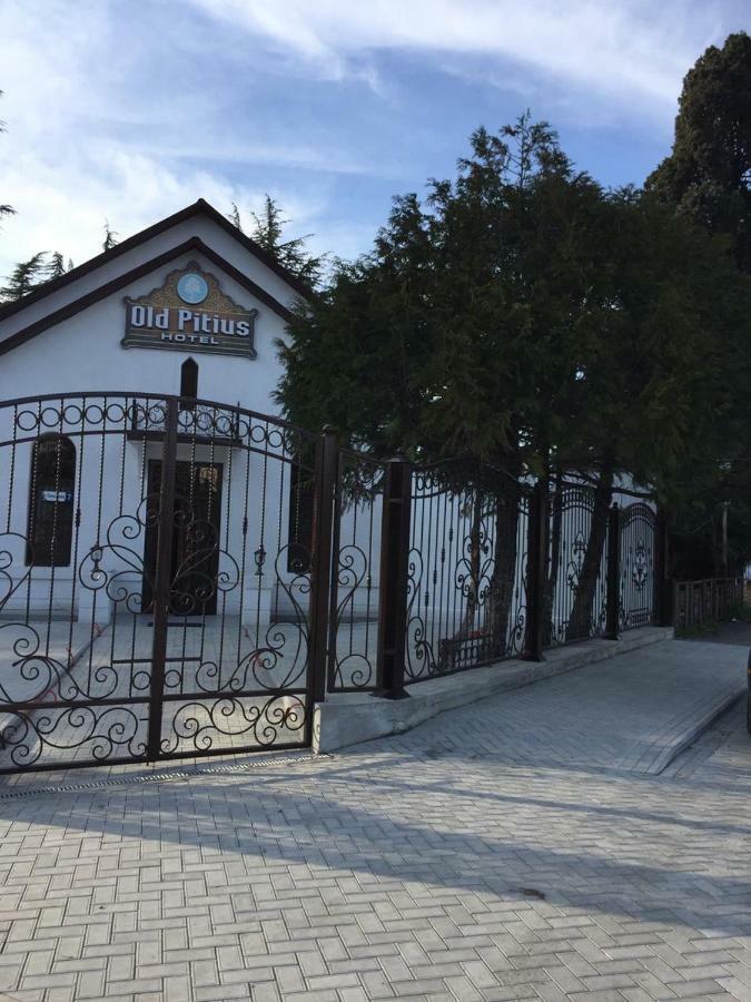 Hotel Old Pitius Pitsoenda Buitenkant foto