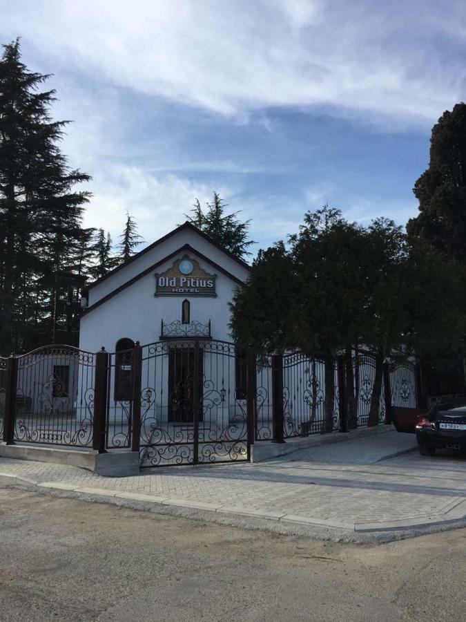 Hotel Old Pitius Pitsoenda Buitenkant foto